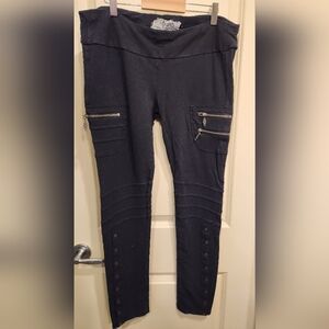 Trendy Black Women's Jeggings with Zipper Details
